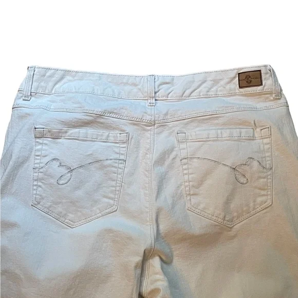 Bandolino “Natalia” woman’s white jeans,‎ size 12 - Picture 6 of 13